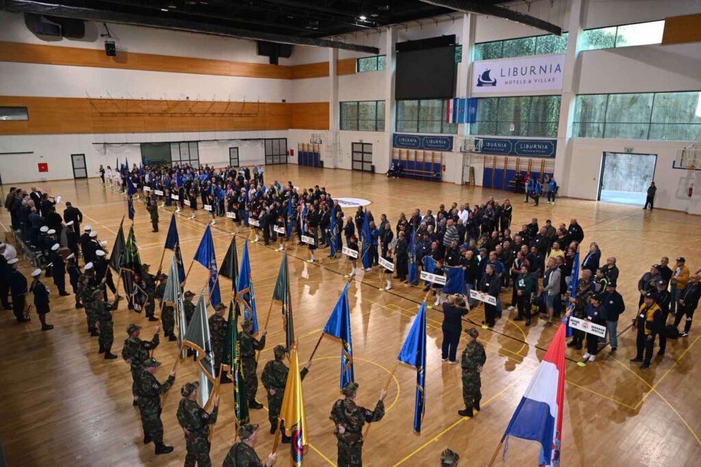 IMG-c83078db130bcc5a46cbc821c456c555-V-1024×682 IMG-c83078db130bcc5a46cbc821c456c555-V-1024×682