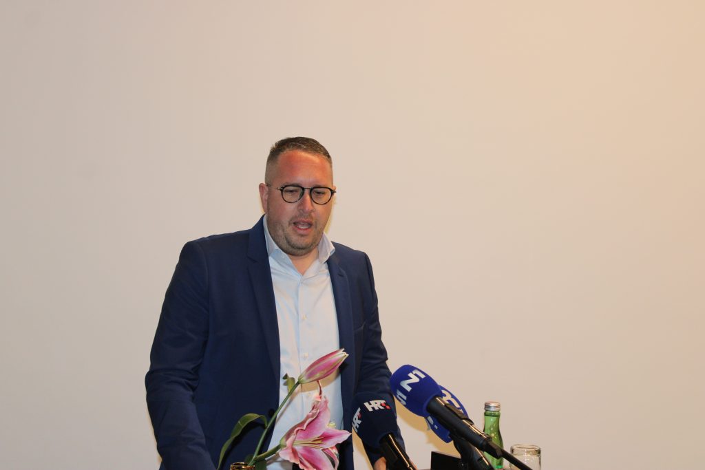 IMG_8434-1024×683 IMG_8434-1024×683