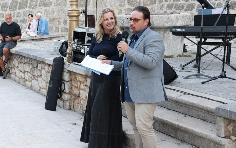 Leonora Surian Popov, Giuseppe Nicodemo