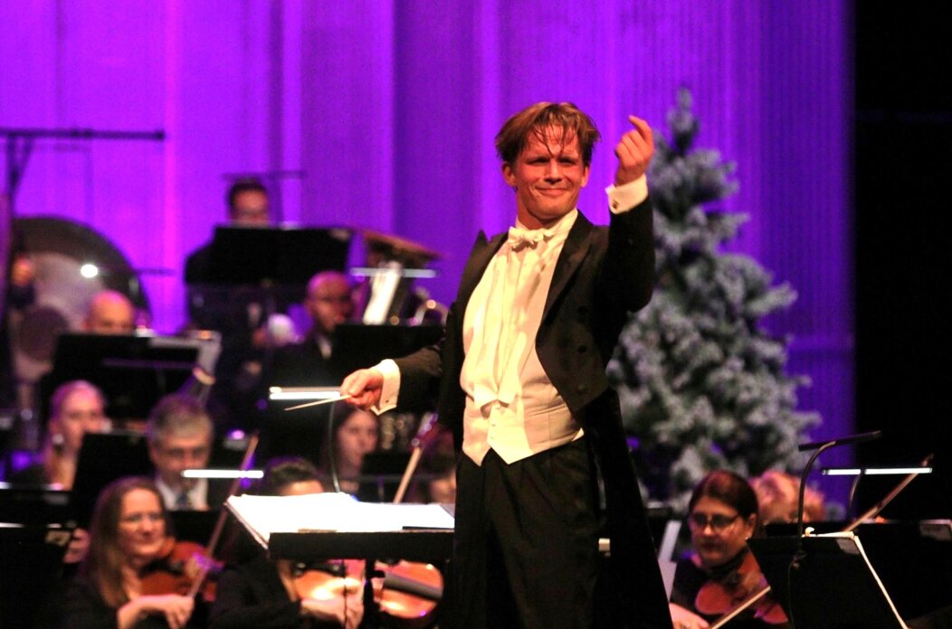 Novogodišnji, Valentin Egel