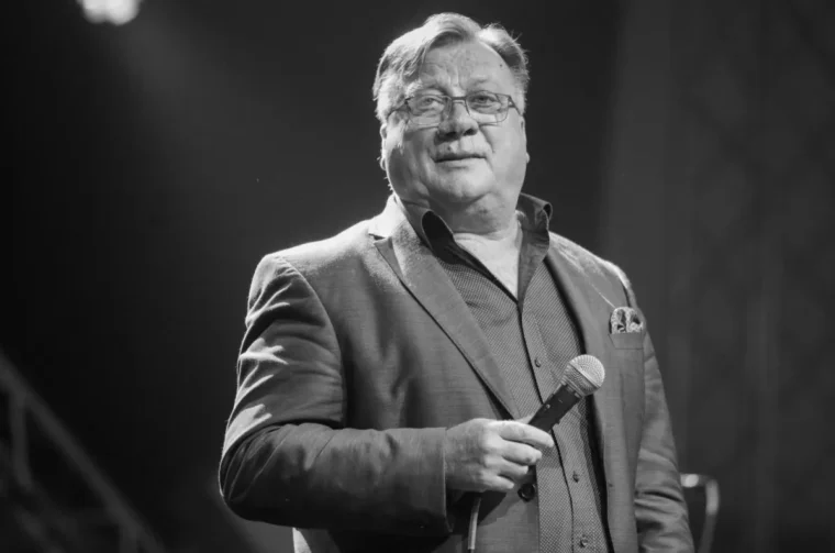 O-cdb01cd2-2386-4eb4-a9a2-ca0be86096cc-1200