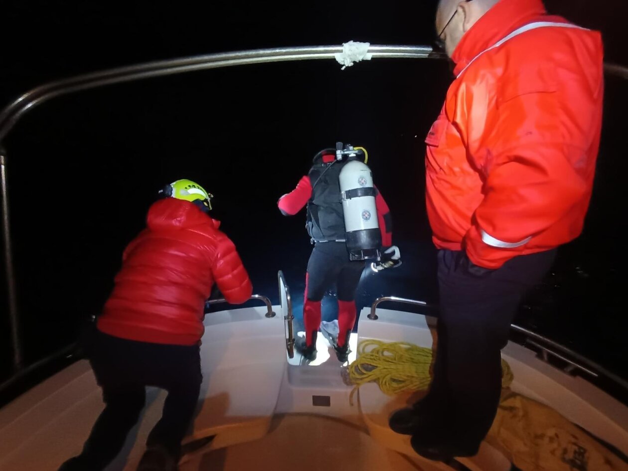 Pripadnici HGSS-a sudjelovali u izvlačenju četiri tijela iz auta koji je sletio u more kod Senja