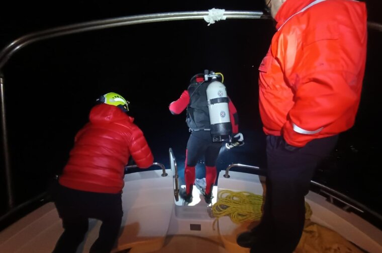 Pripadnici HGSS-a sudjelovali u izvlačenju četiri tijela iz auta koji je sletio u more kod Senja