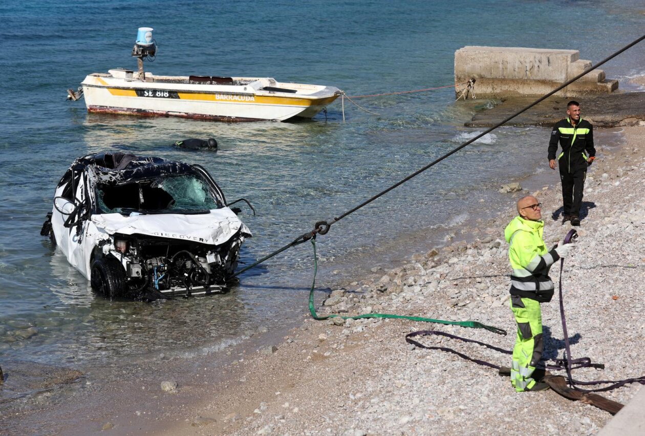 Iz mora kod Senja izvučen automobil u kojem je poginulo četvero stranih državljana