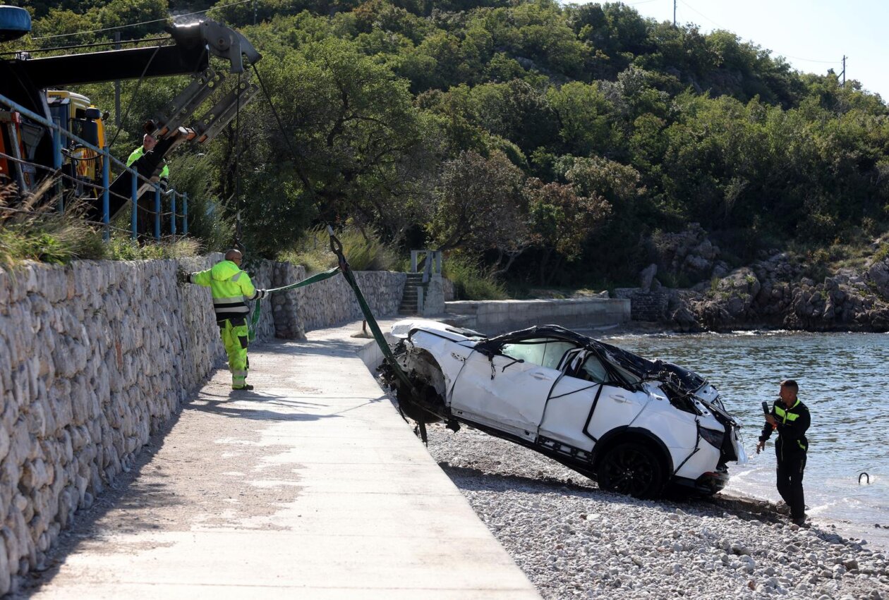 Iz mora kod Senja izvučen automobil u kojem je poginulo četvero stranih državljana