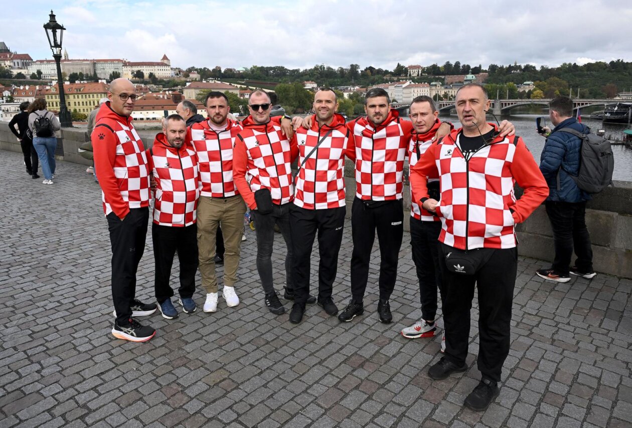 Prag: Hrvatski navijači u gradu