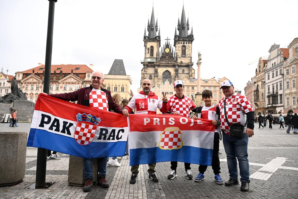 Prag: Hrvatski navijači u gradu