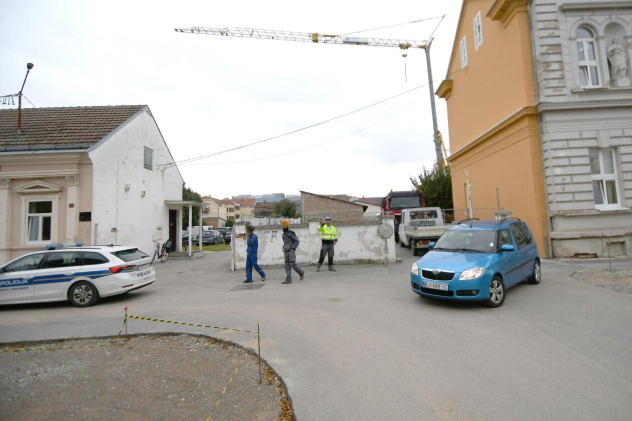 Urušio se zid zatvora u Bjelovaru, poginula dva radnika