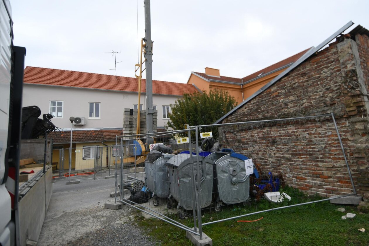 Urušio se zid zatvora u Bjelovaru, poginula dva radnika