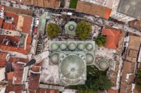 Sarajevo: Pogled iz zraka na dženazu za Halida Bešlića u Gazi Husrev-begovoj džamiji