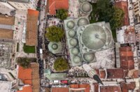 Sarajevo: Pogled iz zraka na dženazu za Halida Bešlića u Gazi Husrev-begovoj džamiji