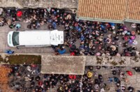 Sarajevo: Pogled iz zraka na dženazu za Halida Bešlića u Gazi Husrev-begovoj džamiji