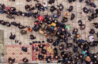 Sarajevo: Pogled iz zraka na dženazu za Halida Bešlića u Gazi Husrev-begovoj džamiji