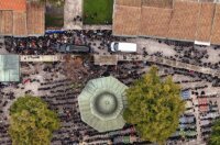 Sarajevo: Pogled iz zraka na dženazu za Halida Bešlića u Gazi Husrev-begovoj džamiji