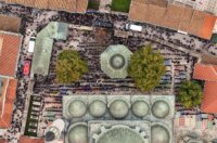 Sarajevo: Pogled iz zraka na dženazu za Halida Bešlića u Gazi Husrev-begovoj džamiji