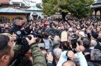 Sarajevo: Dženaza za Halida Bešlića u Gazi Husrev-begovoj džamiji