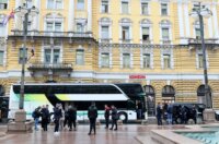 Navijači kluba Sparta Prague stigli u centar Rijeke pod pratnjom policije