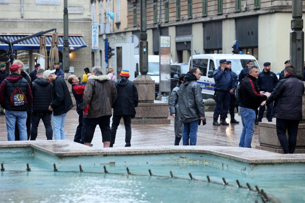 Navija?i kluba Sparta Prague stigli u centar Rijeke pod pratnjom policije