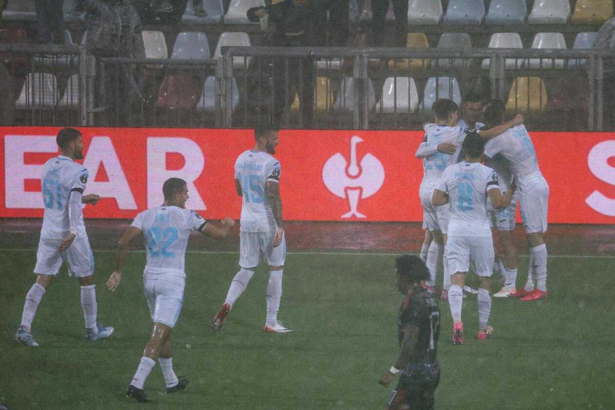 Utakmica između Rijeke i Sparte Prag u Konferencijskoj ligi prekinuta zbog kiše Utakmica između Rijeke i Sparte Prag u Konferencijskoj ligi prekinuta zbog kiše