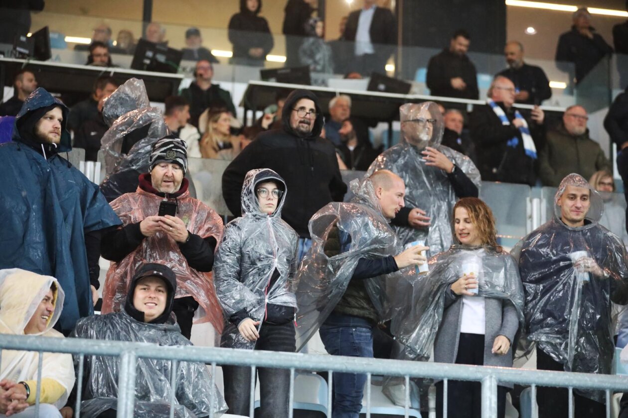 Utakmica između Rijeke i Sparte Prag u Konferencijskoj ligi prekinuta zbog kiše Utakmica između Rijeke i Sparte Prag u Konferencijskoj ligi prekinuta zbog kiše