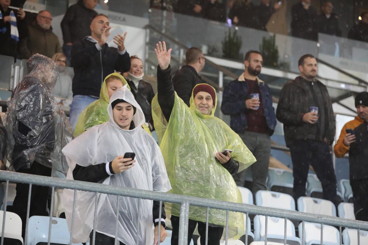 Utakmica između Rijeke i Sparte Prag u Konferencijskoj ligi prekinuta zbog kiše Utakmica između Rijeke i Sparte Prag u Konferencijskoj ligi prekinuta zbog kiše