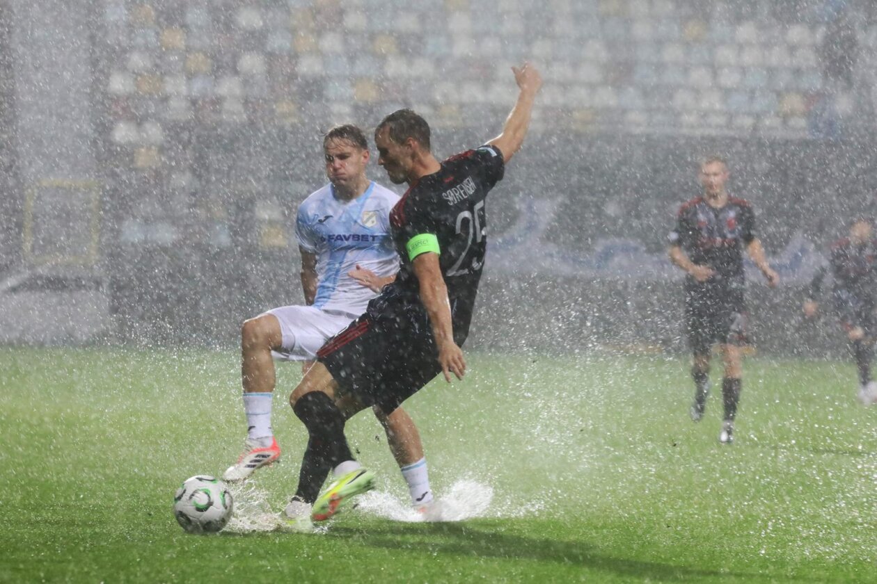 Utakmica između Rijeke i Sparte Prag u Konferencijskoj ligi prekinuta zbog kiše Utakmica između Rijeke i Sparte Prag u Konferencijskoj ligi prekinuta zbog kiše