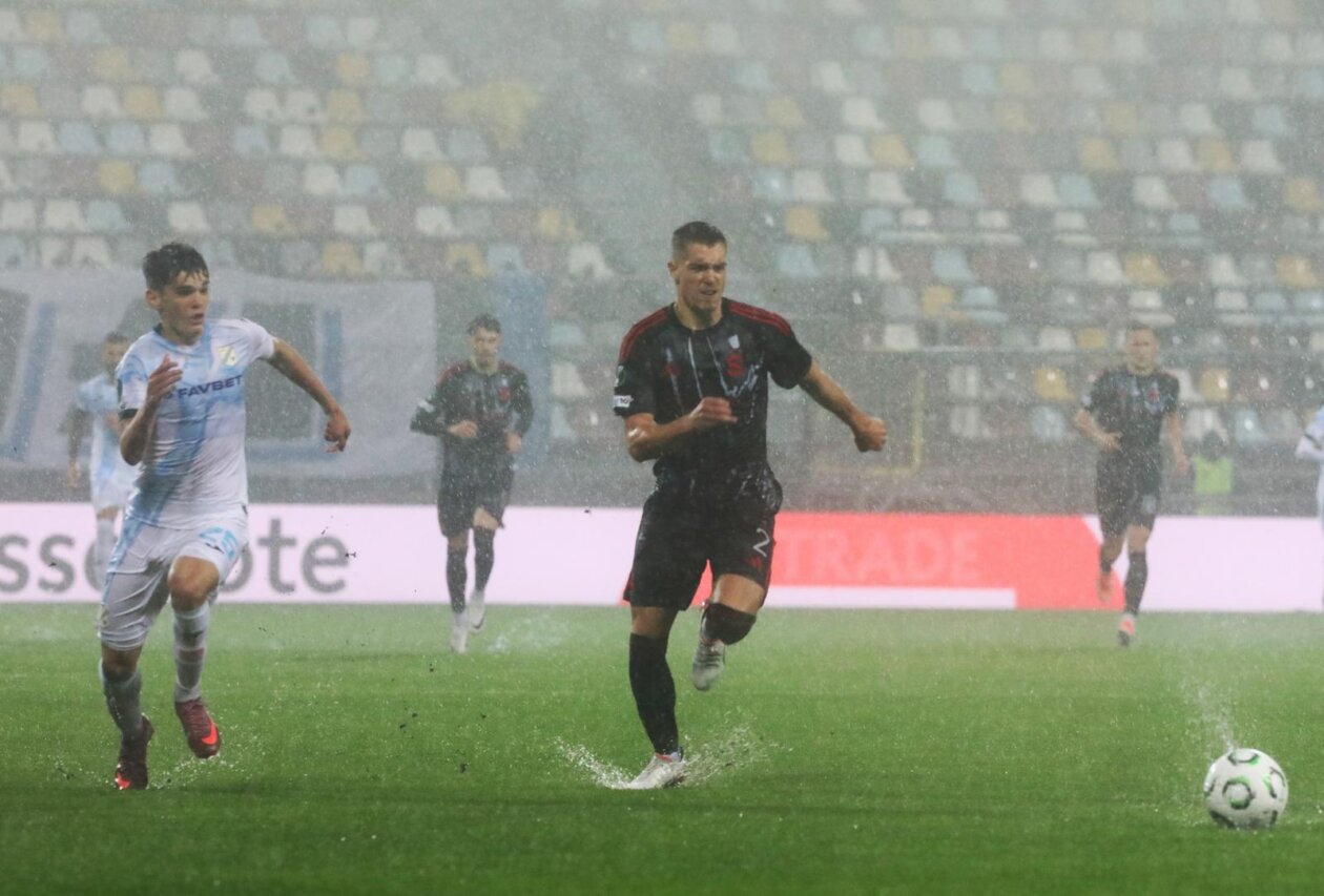 Utakmica između Rijeke i Sparte Prag u Konferencijskoj ligi prekinuta zbog kiše Utakmica između Rijeke i Sparte Prag u Konferencijskoj ligi prekinuta zbog kiše