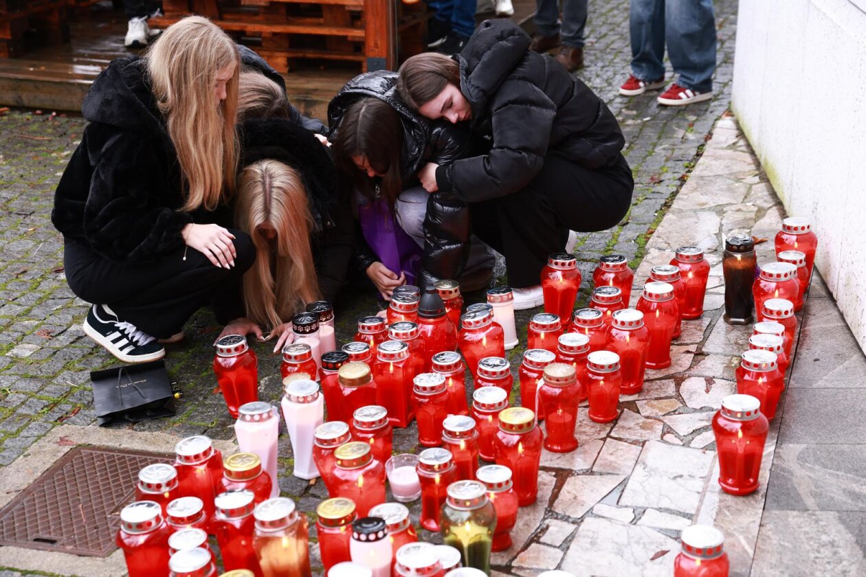 Novo Mesto: Suze i upaljene svijeće na mjestu na kojem je ubijen muškarac