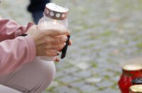 Novo Mesto: Suze i upaljene svijeće na mjestu na kojem je ubijen muškarac