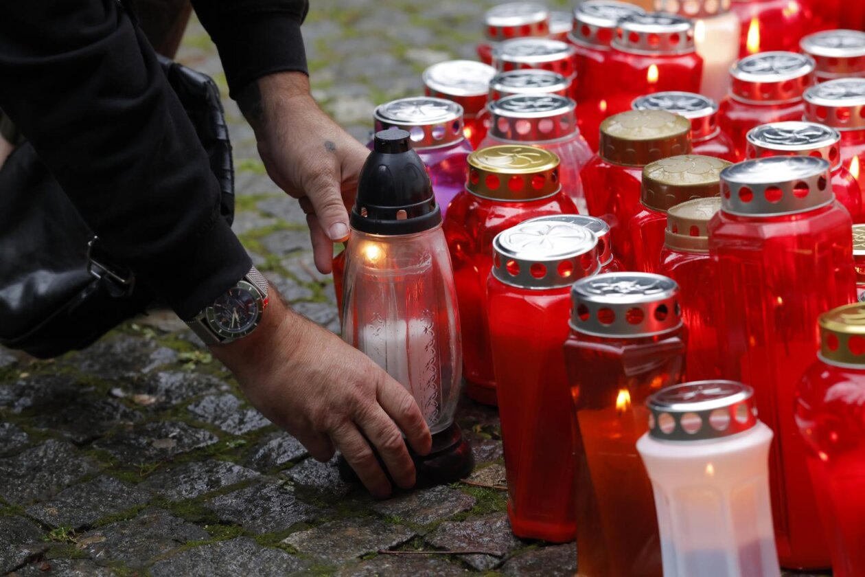 Novo Mesto: Suze i upaljene svijeće na mjestu na kojem je ubijen muškarac