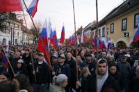 Novo Mesto: Građani pristižu na prosvjedni skup, održat će se i politički summit Novo Mesto: Građani pristižu na prosvjedni skup, održat će se i politički summit