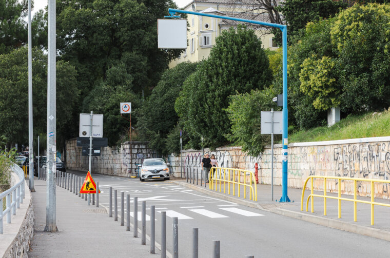 Pećine cesta D404 tunel brajdica promet-8966