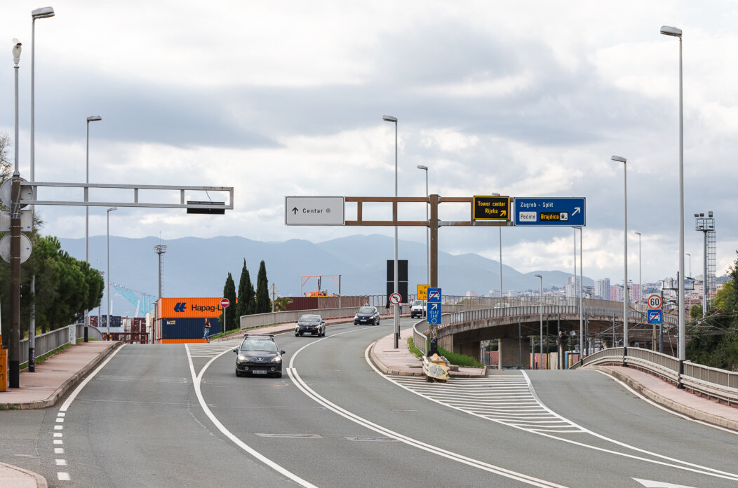 Pećine cesta D404 tunel brajdica promet-8972