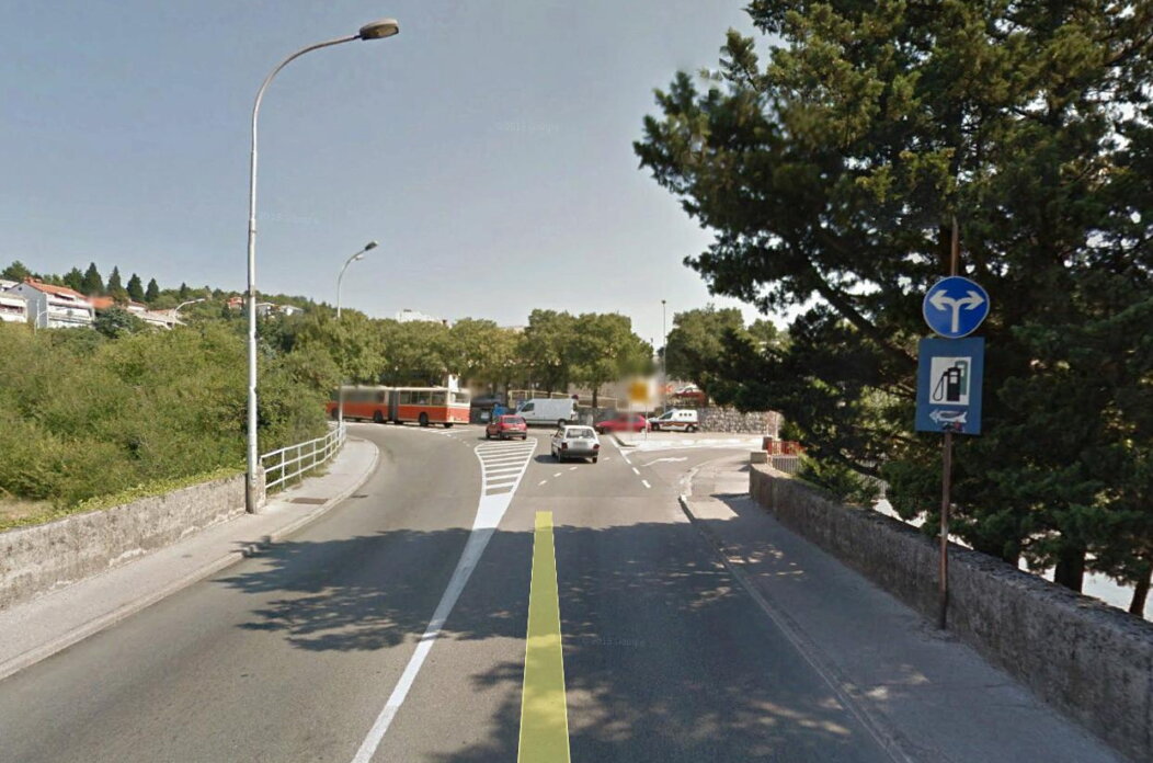 Početak-radova-uređenja-mini-kružnog-raskrižja-na-križanju-ulica-Tome-Strižića-–-dr.-Zdravka-Kučića