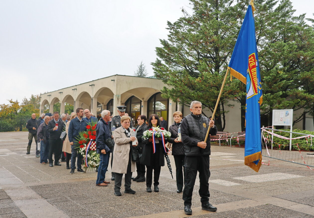 Polaganje-vijenaca-128-brigada-1 Polaganje-vijenaca-128-brigada-1