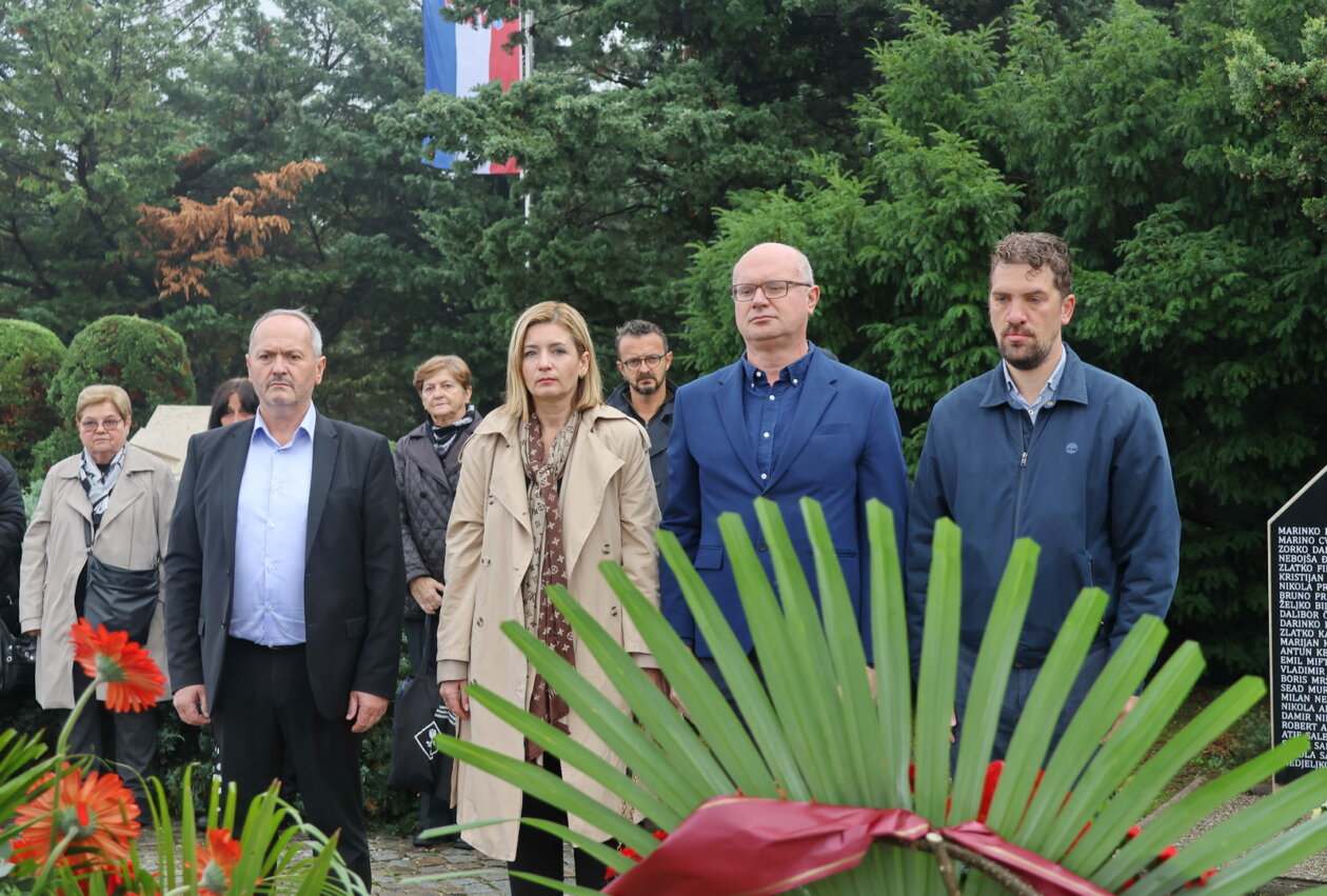 Polaganje-vijenaca-128-brigada-17 Polaganje-vijenaca-128-brigada-17