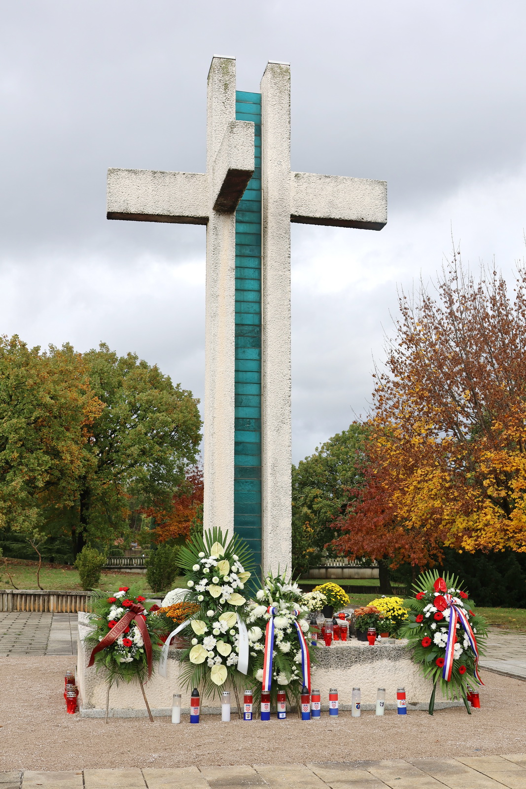 Polaganje-vijenaca-za-blagdan-Svih-svetih-17