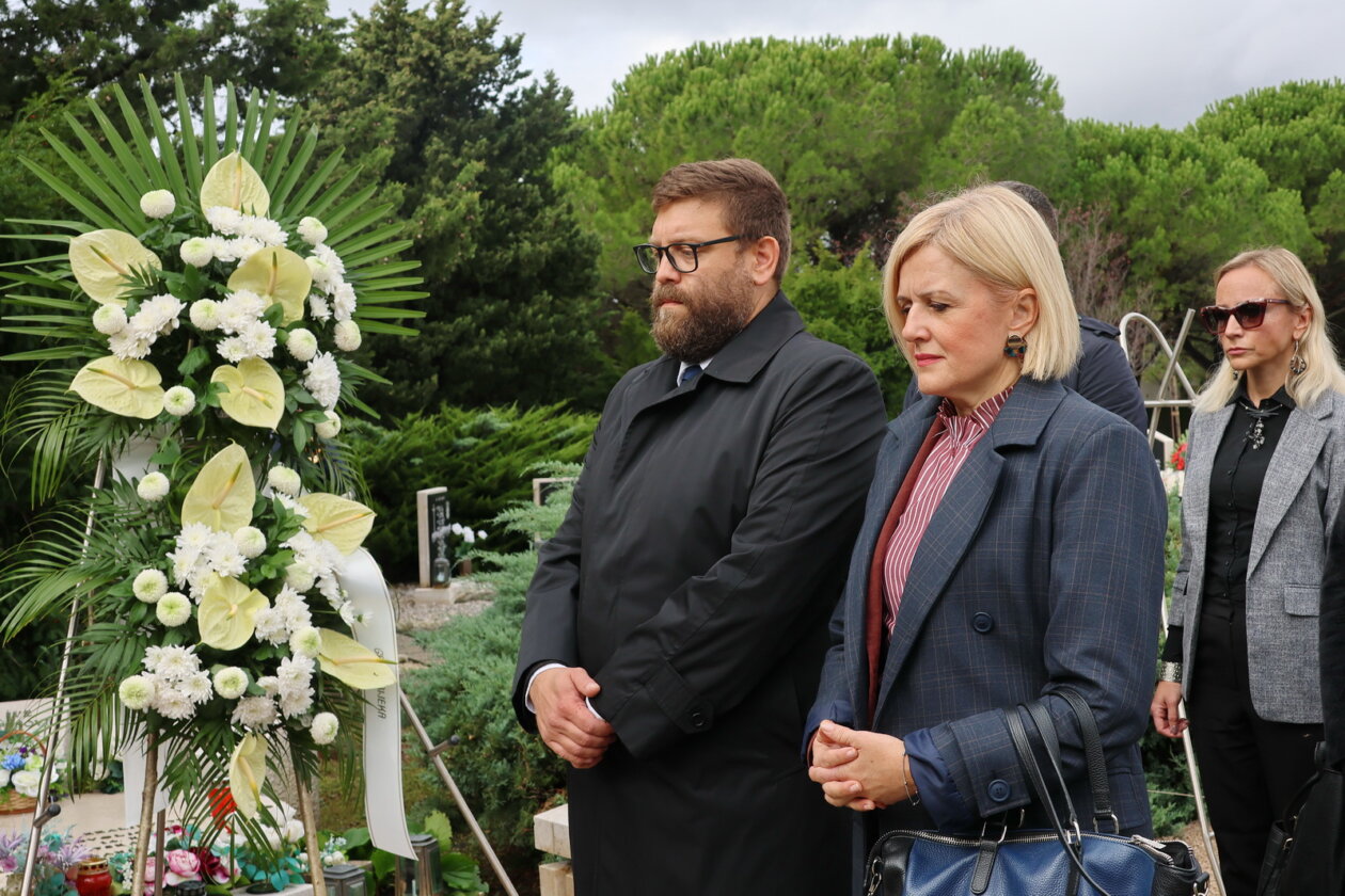 Polaganje-vijenaca-za-blagdan-Svih-svetih-55