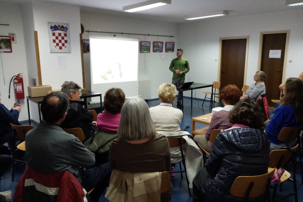 Predavanje-Josipa-Popcevica-Solitarne-pcele Predavanje-Josipa-Popcevica-Solitarne-pcele