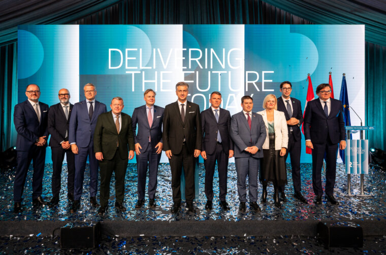 PETARSANTINI@GMAIL.COM PETARSANTINI@GMAIL.COM