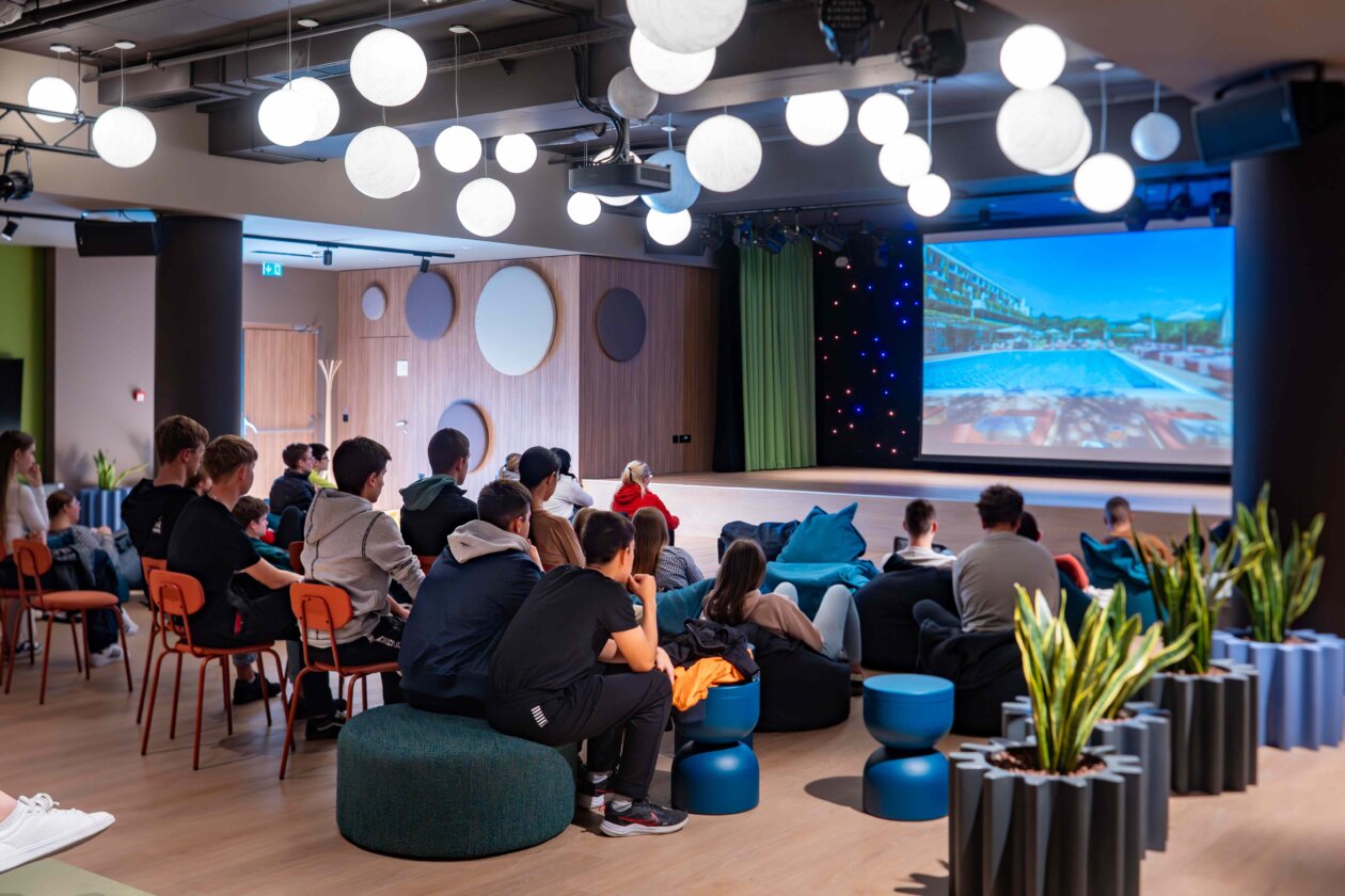 Učenici Srednje škole Markantuna de Dominisa na Rabu posjetili Arba Resort 4, Valamar Collection