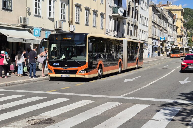 autobus autotrolej fiumara 112