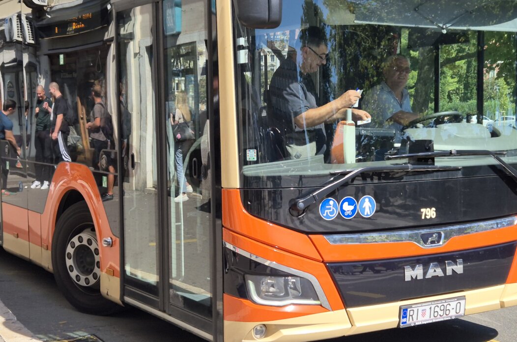 autobus autotrolej fiumara 113