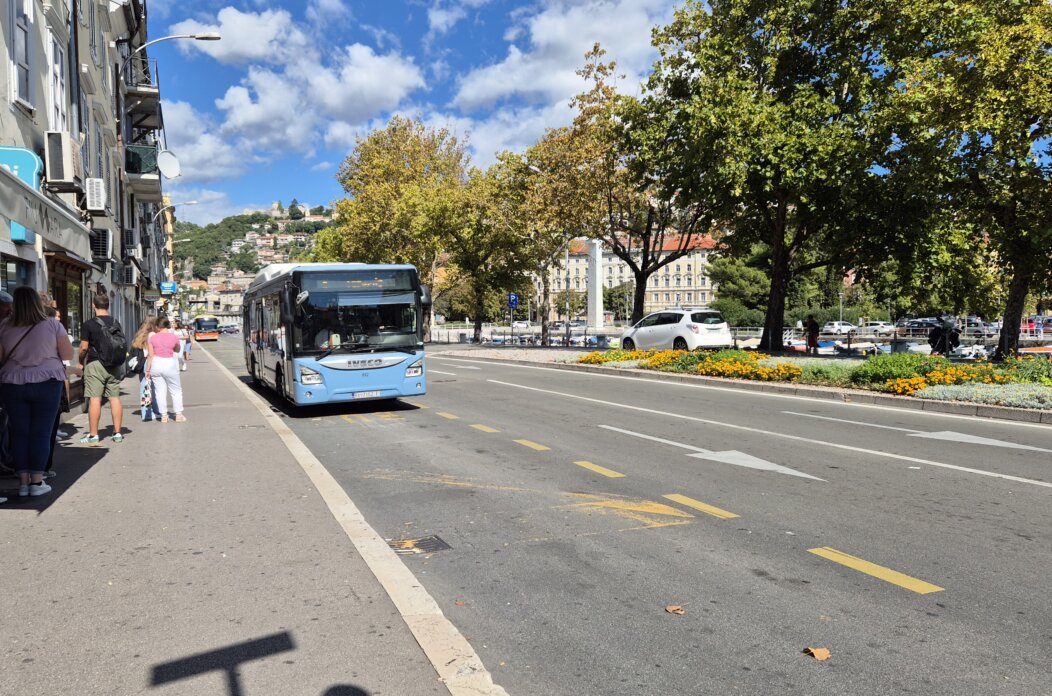 autobus autotrolej fiumara 115
