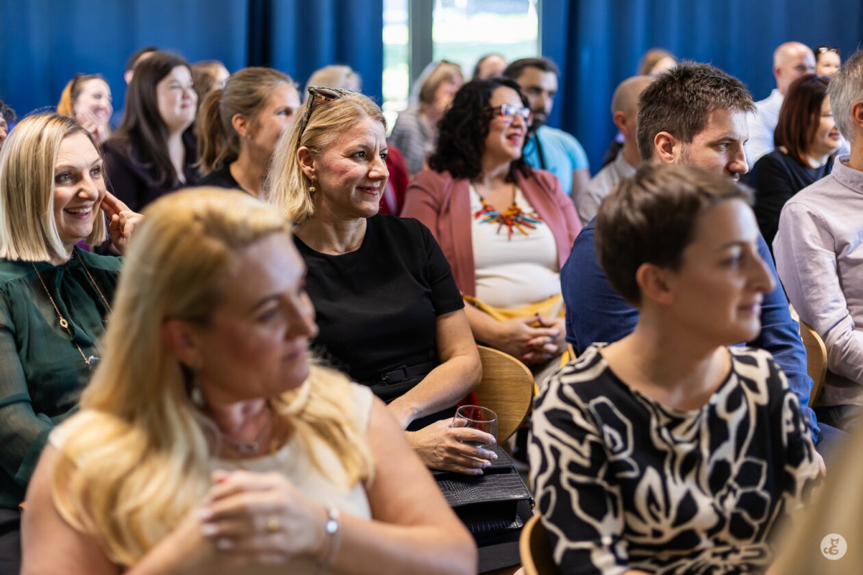 eduza_show_unplugged_JS-127