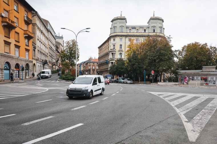 ilustrativna Riječina titov trg kont continentač-6076