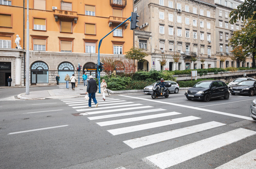 ilustrativna Riječina titov trg kont pješački semafor-6083