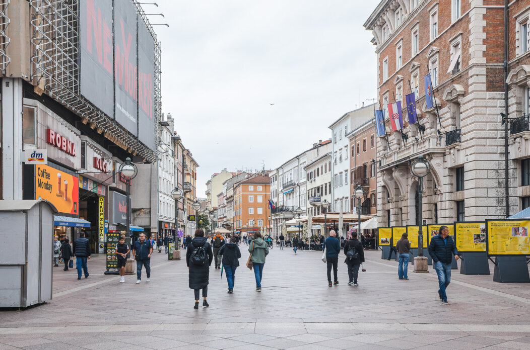 ilustrativna grad Korzo jesen-6130