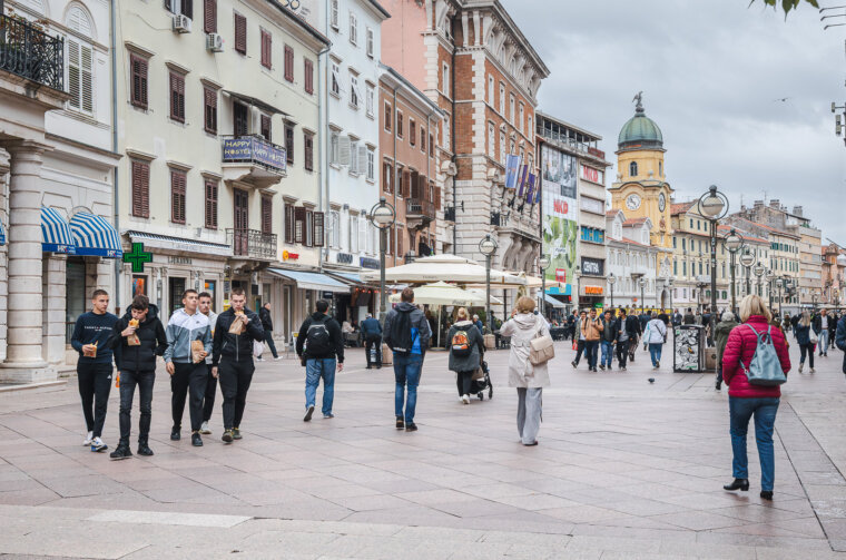 ilustrativna grad korzo jesen-6152