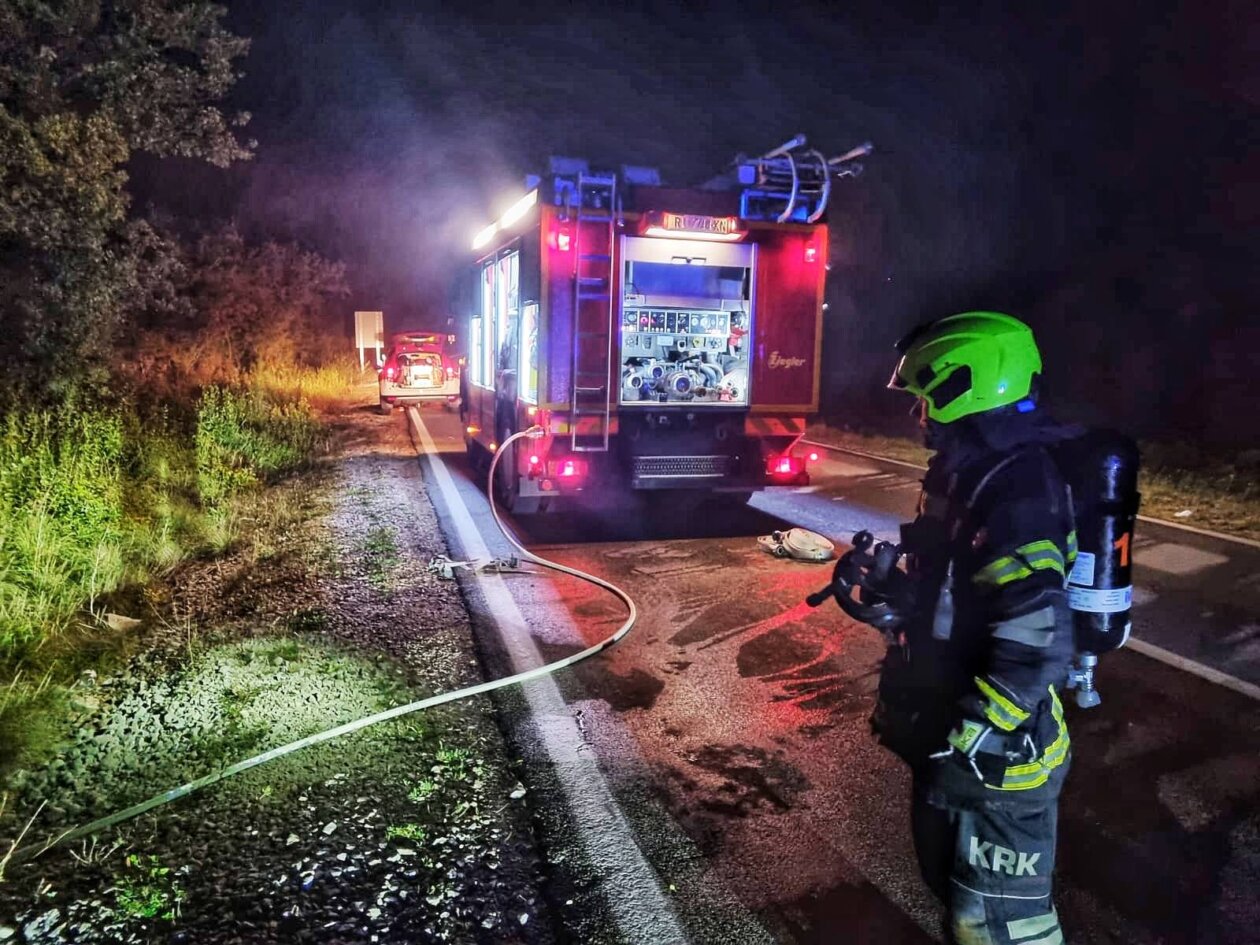 njivice požar auta 1